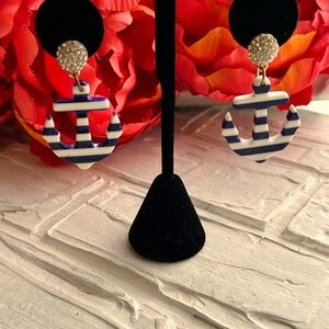 Nautical inspired pierced earrings.vintage anchor earrings